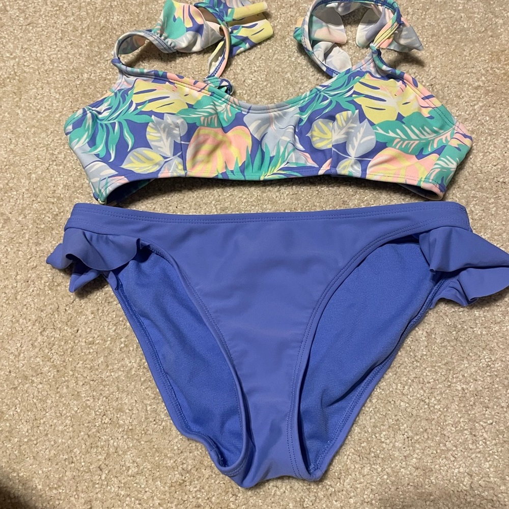 Women’s swim